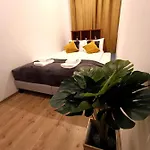 Center Family & Friends Two Bedrooms Spacious