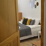Center Family & Friends Two Bedrooms Spacious شقة ريغا