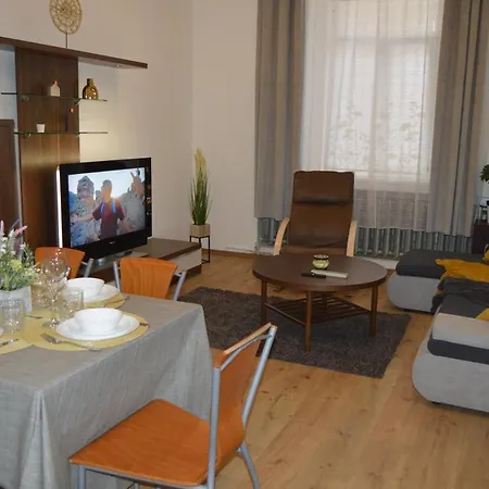 Spacious Center Family 2 Bedrooms 里加