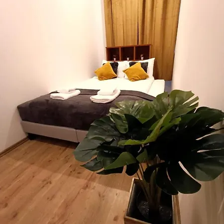 Center Family & Friends Two Bedrooms Spacious