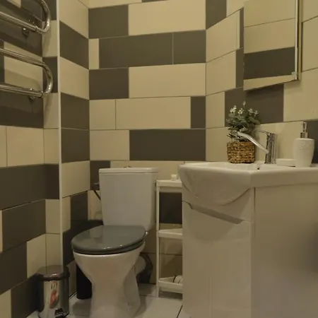 Spacious Center Family 2 Bedrooms