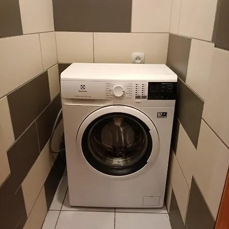 Spacious Center Family 2 Bedrooms *