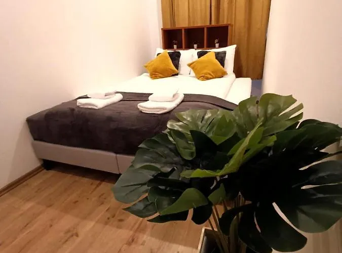 Center Family & Friends Two Bedrooms Spacious