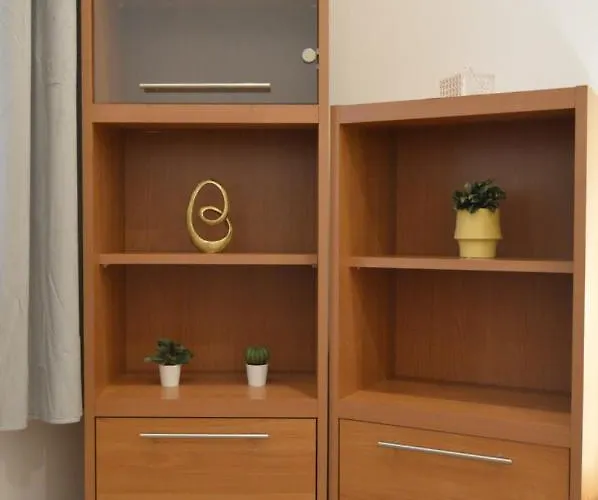 Apartment Center Family & Friends Two Bedrooms Spacious *