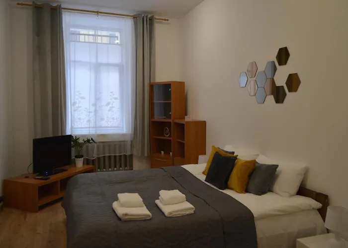 Apartment Center Family & Friends Two Bedrooms Spacious