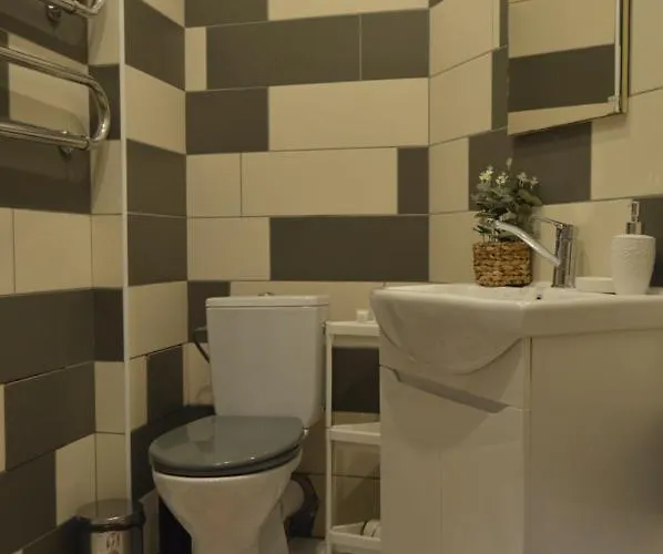 Center Family & Friends Two Bedrooms Spacious