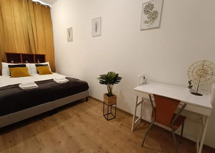 Center Family & Friends Two Bedrooms Spacious * Riga