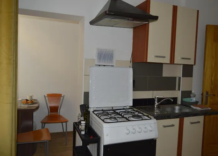 Center Family & Friends Two Bedrooms Spacious Apartment *