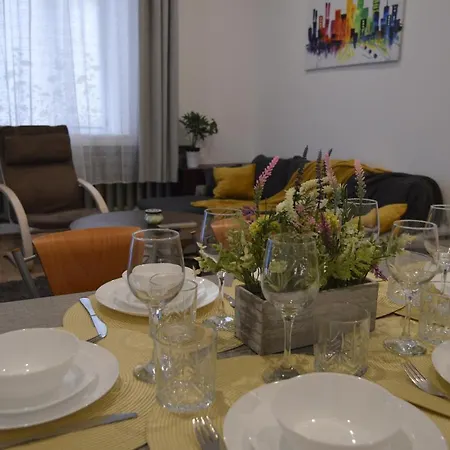 Apartment Spacious Center Family 2 Bedrooms Riga